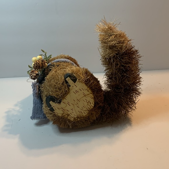 Woodland Wonders Squirrel Brown & Blue Used - Picture 4 of 5